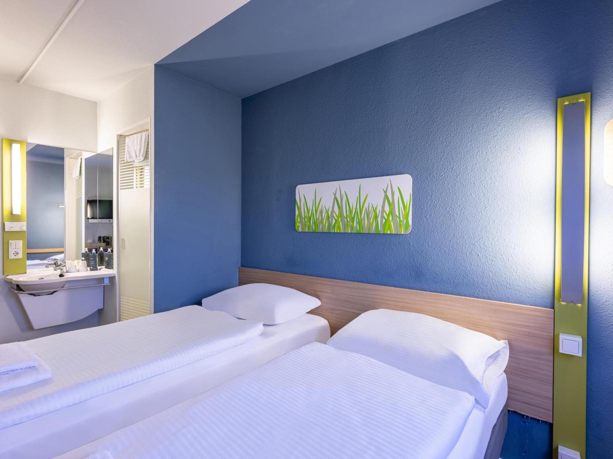 B&B Hotel Giessen-Linden Linden  ภายนอก รูปภาพ